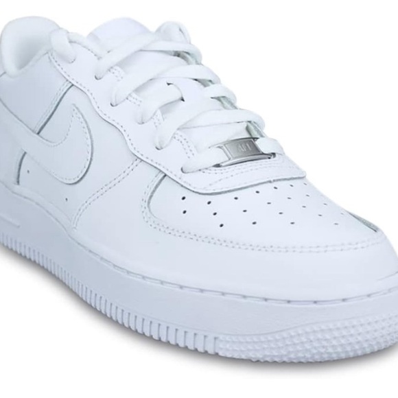 Nike Other - Nike Boys Air Force 1, size 5.5Y